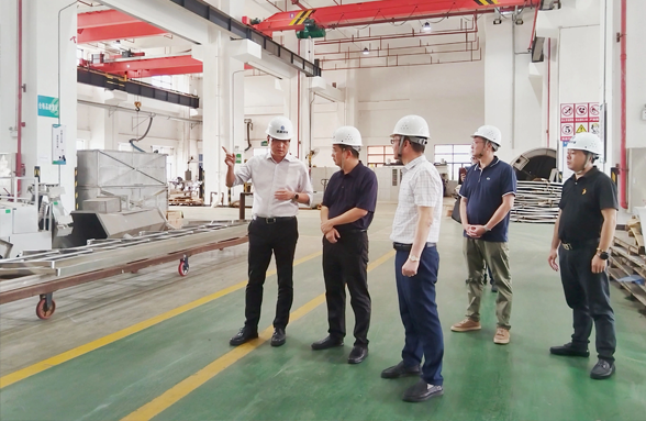 东莞市中堂镇党委副书记、镇长张超到我司装备智造基地调研